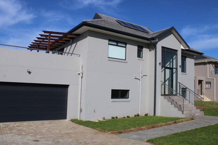 4 Bedroom Property for Sale in Kidds Beach Eastern Cape